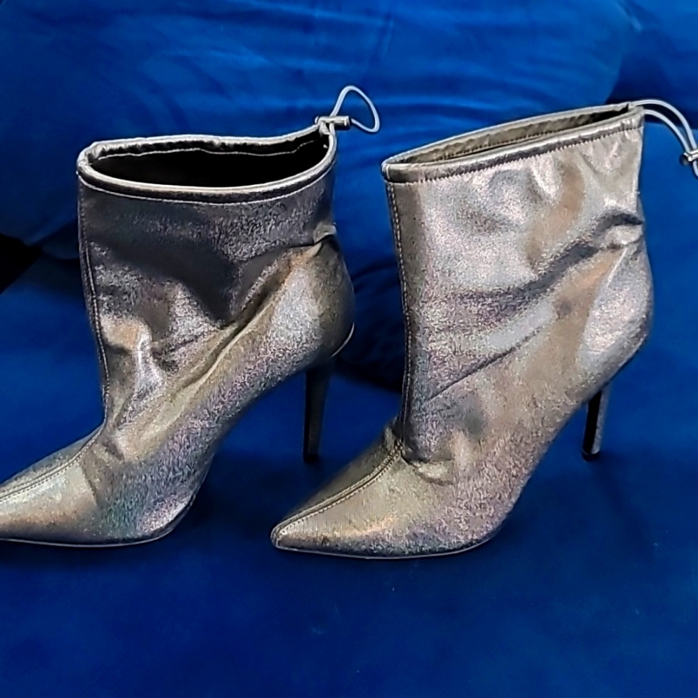 SHUZIA Metallic Pointy Toe Stiletto Heeled Boots